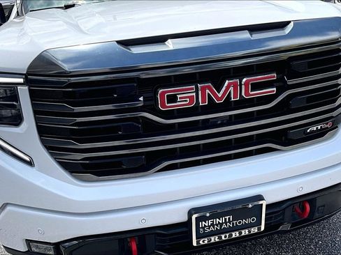 Used 2024 GMC Sierra 1500 AT4 w/ Technology Package AWD/4WD image 39
