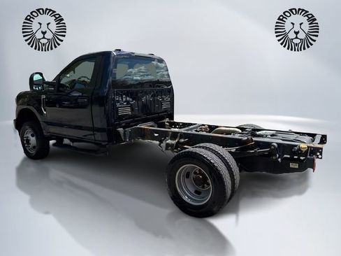 Certified 2021 Ford F350 XL w/ Power Equipment Group AWD/4WD image 7