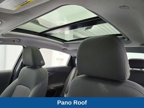 Used 2018 Chevrolet Malibu LT w/ Redline Edition FWD image 11