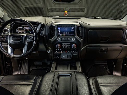 Used 2022 GMC Sierra 2500 Denali w/ Denali Black Diamond Edition image 14