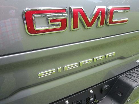 New 2026 GMC Sierra 1500 AT4 w/ AT4 Premium Package AWD/4WD image 13