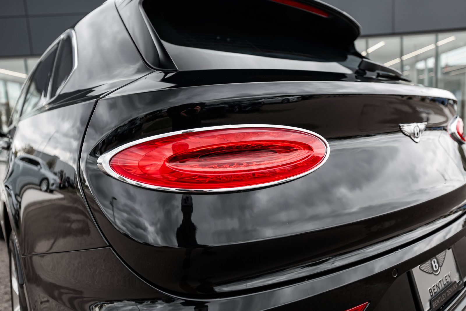 Certified 2022 Bentley Bentayga AWD/4WD image 10