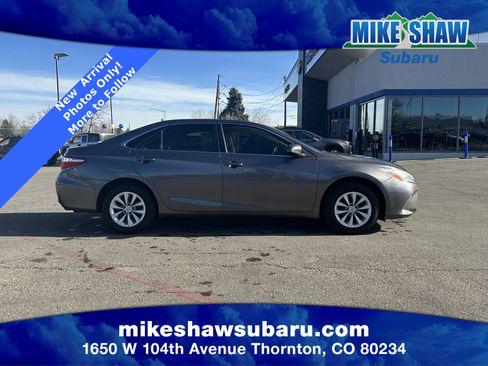 Used 2015 Toyota Camry LE image 19