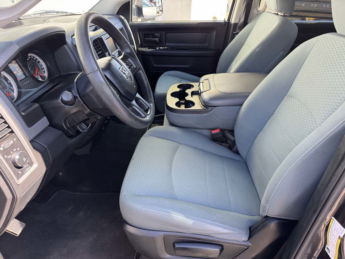 Used 2017 RAM 1500 Express AWD/4WD image 25