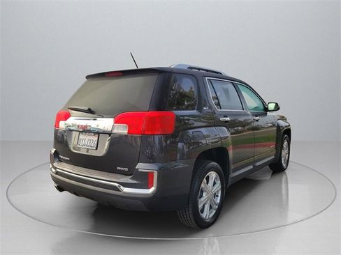 Used 2017 GMC Terrain SLT image 8