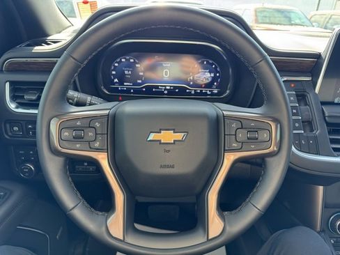 Used 2024 Chevrolet Suburban High Country image 25