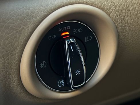 Used 2016 Porsche Cayenne image 51