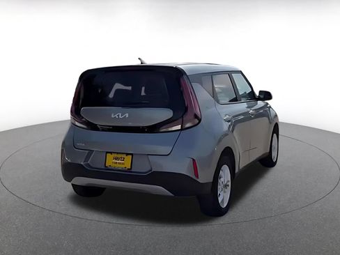 Used 2025 Kia Soul LX w/ LX Technology Package FWD image 13