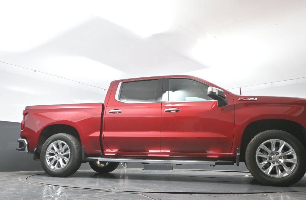 Used 2025 Chevrolet Silverado 1500 LTZ AWD/4WD image 50