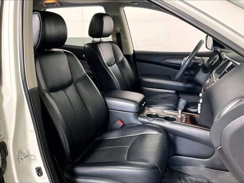 Used 2018 Nissan Pathfinder Platinum image 7