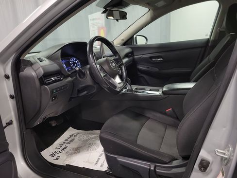 Used 2022 Nissan Sentra SV image 12