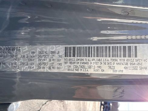 Used 2020 Jeep Gladiator Sport image 36