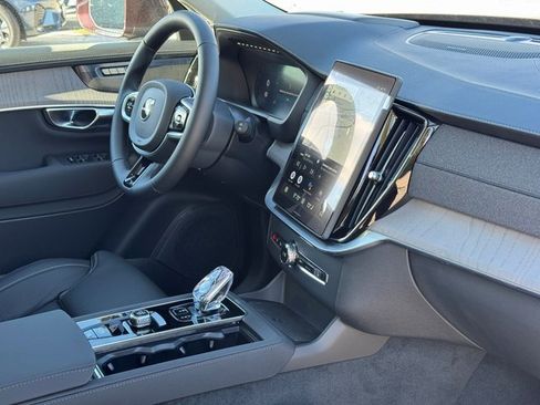 New 2025 Volvo XC90 B6 Ultra w/ Protection Package Premier image 12