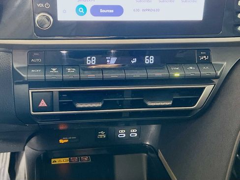 Used 2025 Toyota Camry LE FWD image 14