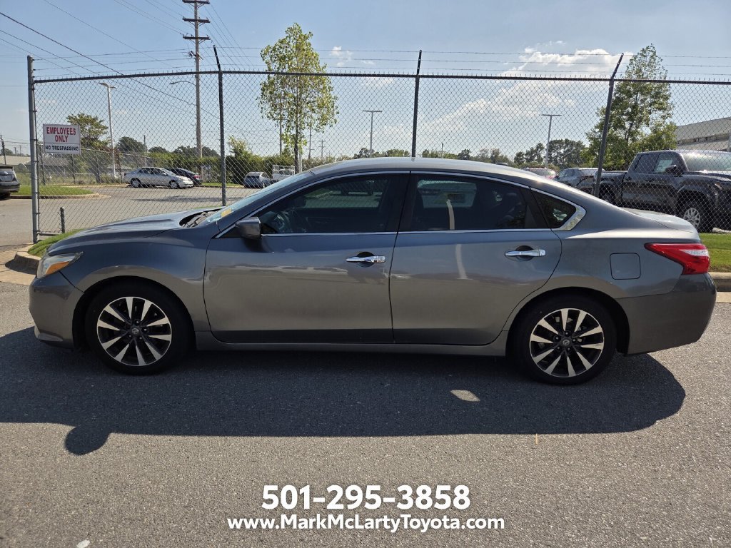 Used 2017 Nissan Altima 2.5 SV FWD image 6