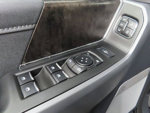 Used 2024 Ford F350 Lariat w/ Black Appearance Package image 76