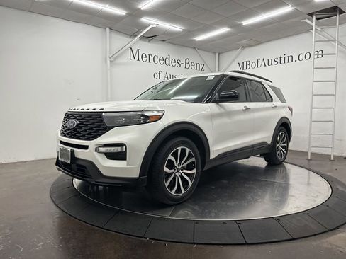 Used 2022 Ford Explorer ST-Line RWD image 3