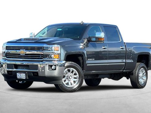 Used 2019 Chevrolet Silverado 2500 LTZ w/ Duramax Plus Package AWD/4WD image 2