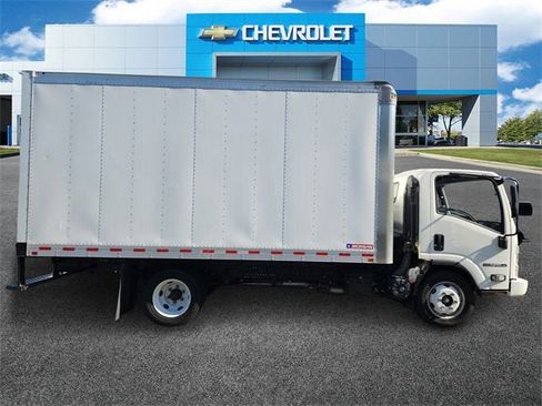 Used 2024 Isuzu NPR image 2