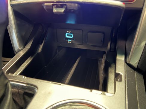 Used 2016 Ford Explorer Limited image 10