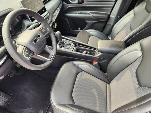 New 2026 Jeep Compass Latitude AWD/4WD image 13