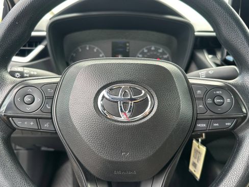 Used 2024 Toyota Corolla LE FWD image 33