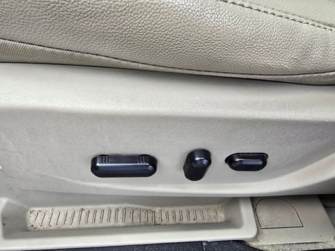 Used 2015 Ford Escape Titanium image 16