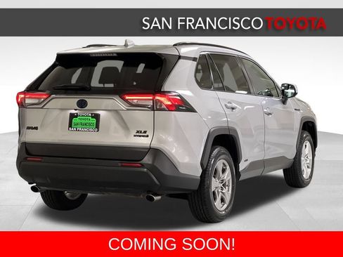 Used 2019 Toyota RAV4 XLE image 5
