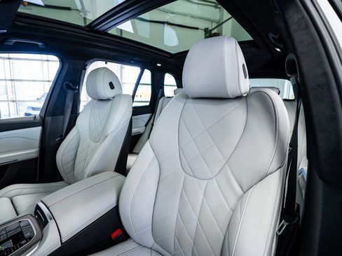 Used 2023 BMW X5 sDrive40i w/ Executive Package image 43