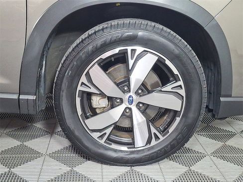 Used 2021 Subaru Forester Touring image 12