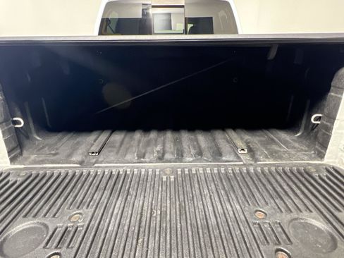 Used 2021 Nissan Titan PRO-4X w/ Pro-4x Utility Package AWD/4WD image 26
