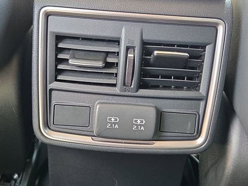 Used 2023 Subaru Forester Limited image 16