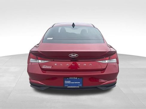 Certified 2023 Hyundai Elantra SEL w/ Convenience Package FWD image 4