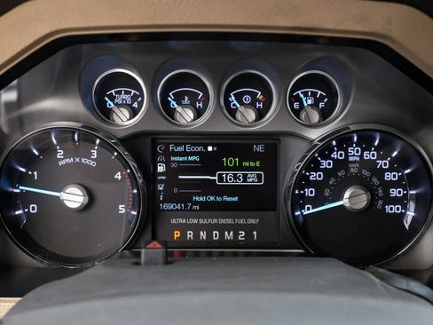 Used 2012 Ford F250 Lariat w/ Chrome Pkg image 16