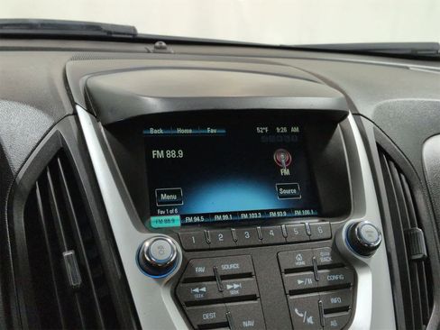 Used 2017 Chevrolet Equinox LT image 30