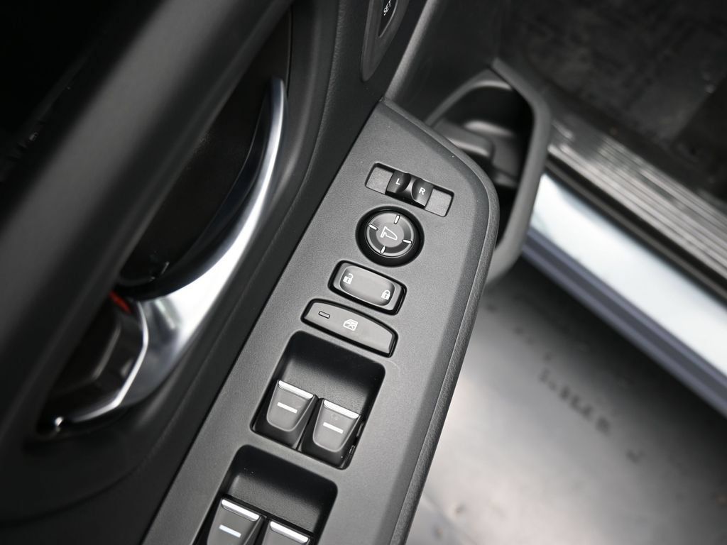New 2025 Honda Pilot Touring image 17