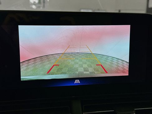 Used 2025 Chevrolet Trax LT image 19