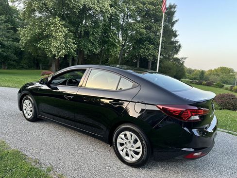 Used 2020 Hyundai Elantra SE w/ Cargo Package (C1) FWD image 7