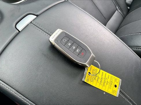 Used 2026 INFINITI QX60 Luxe w/ Cargo Package FWD image 14
