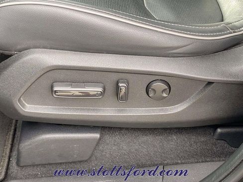 Used 2023 Honda Pilot Elite image 16