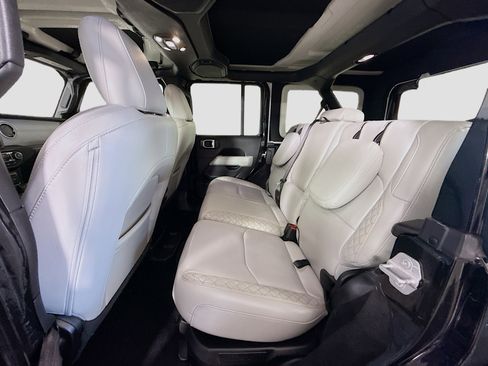 Used 2021 Jeep Wrangler Unlimited Sahara image 25