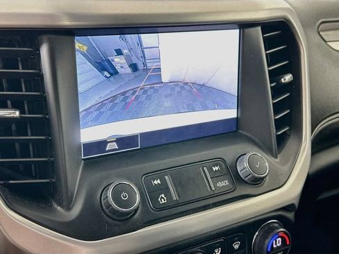 Used 2023 GMC Acadia SLT AWD/4WD image 18
