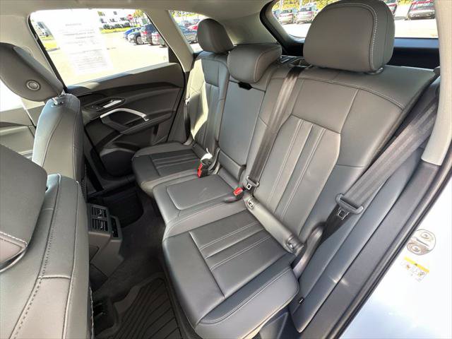 Used 2025 Audi Q5 Premium w/ Convenience Package AWD/4WD image 12