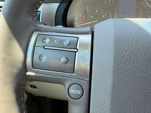 Used 2014 Lexus GX 460 w/ Premium Package AWD/4WD image 22