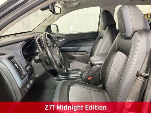 Used 2021 Chevrolet Colorado Z71 w/ Z71 Midnight Edition AWD/4WD image 8