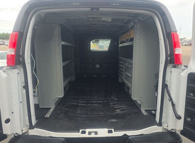 Used 2024 Chevrolet Express 2500 w/ Driver Convenience Package RWD image 7