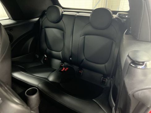 Used 2019 MINI Cooper S w/ Signature Upholstery Package FWD image 22