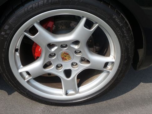 Used 2005 Porsche Boxster S image 19