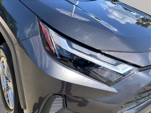 Used 2024 Toyota RAV4 XLE w/ Convenience Package FWD image 27