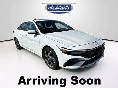 Used 2025 Hyundai Elantra SEL